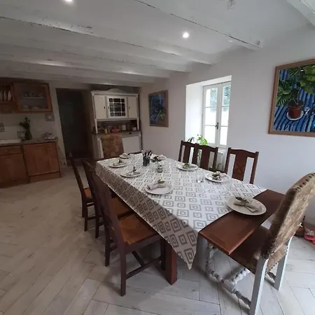 招待所 La Girardiere 3*