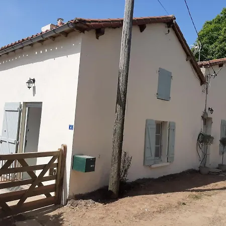 La Girardiere 3* Le Busseau