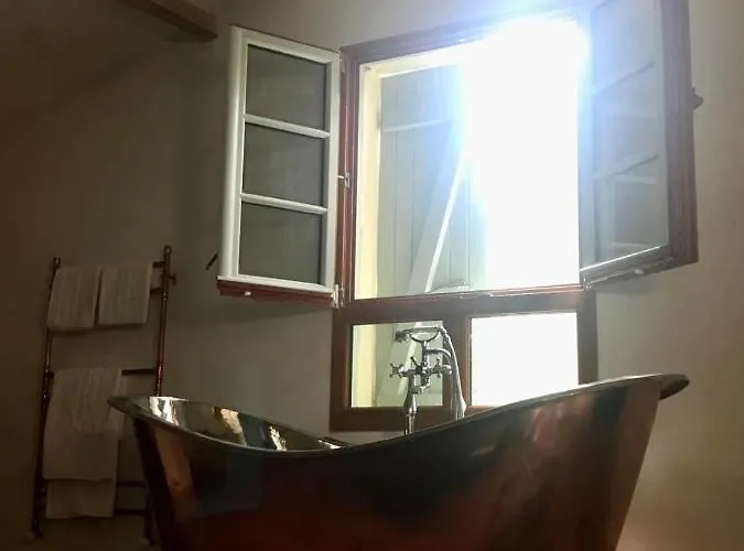 La Girardiere Guest house Le Busseau